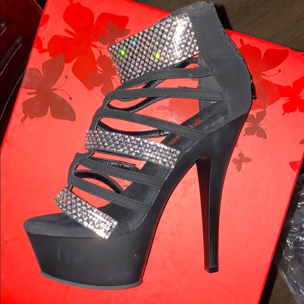 Diamond strap high heels